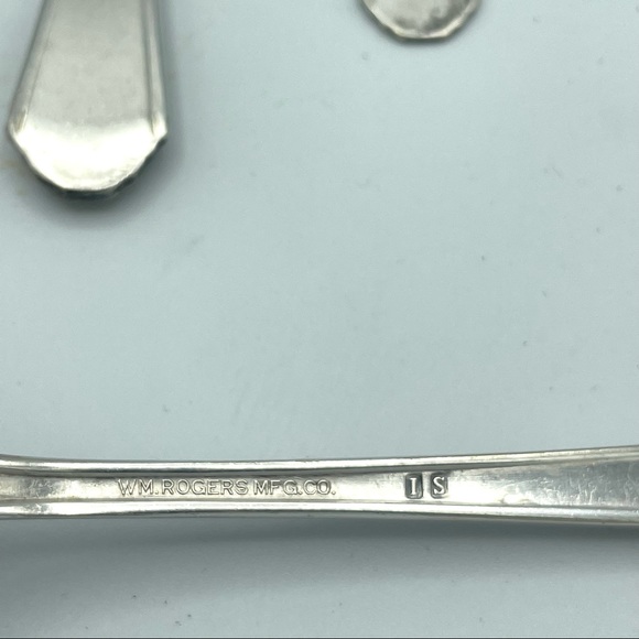 WM Rogers Mfg Co IS  1933 Fidelis Pattern 3 Grille Forks 1 Teaspoon Silverplate - Picture 7 of 7